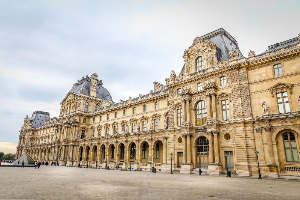 Louvre