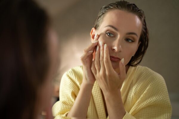 Ten mixt: cum construiești o rutină echilibrată de skincare