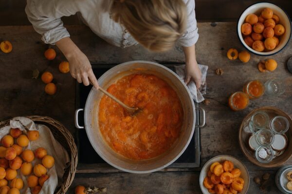 Gem de caise pentru iarnă: ingrediente, fierbere și pregătirea borcanelor